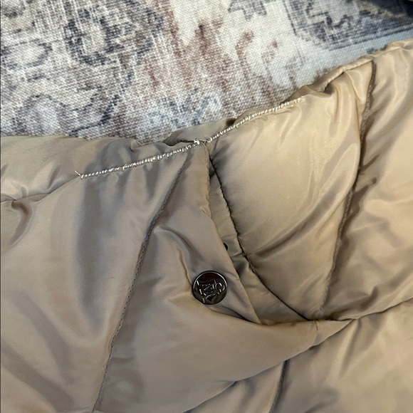 Steve Madden Tan Quilted Puffer long coat sz large - Picture 7 of 13